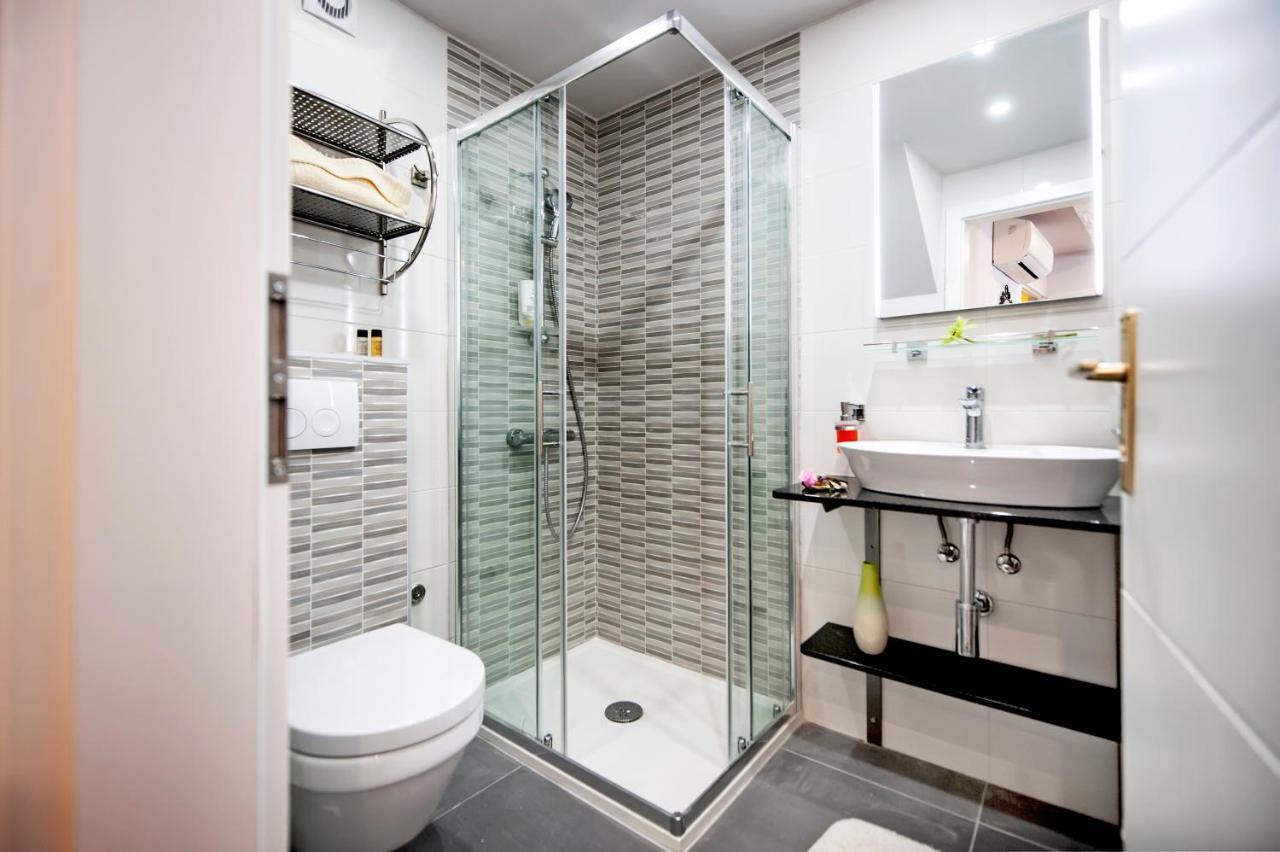 Apartments Carera 42 ロヴィニ エクステリア 写真
