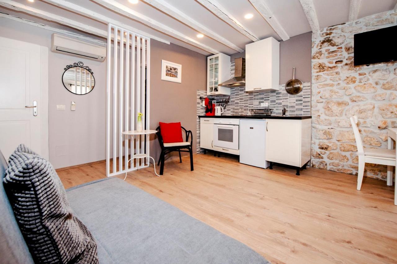 Apartments Carera 42 ロヴィニ エクステリア 写真