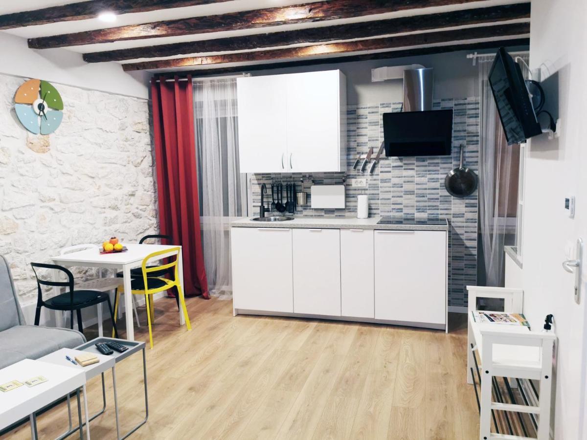 Apartments Carera 42 ロヴィニ エクステリア 写真