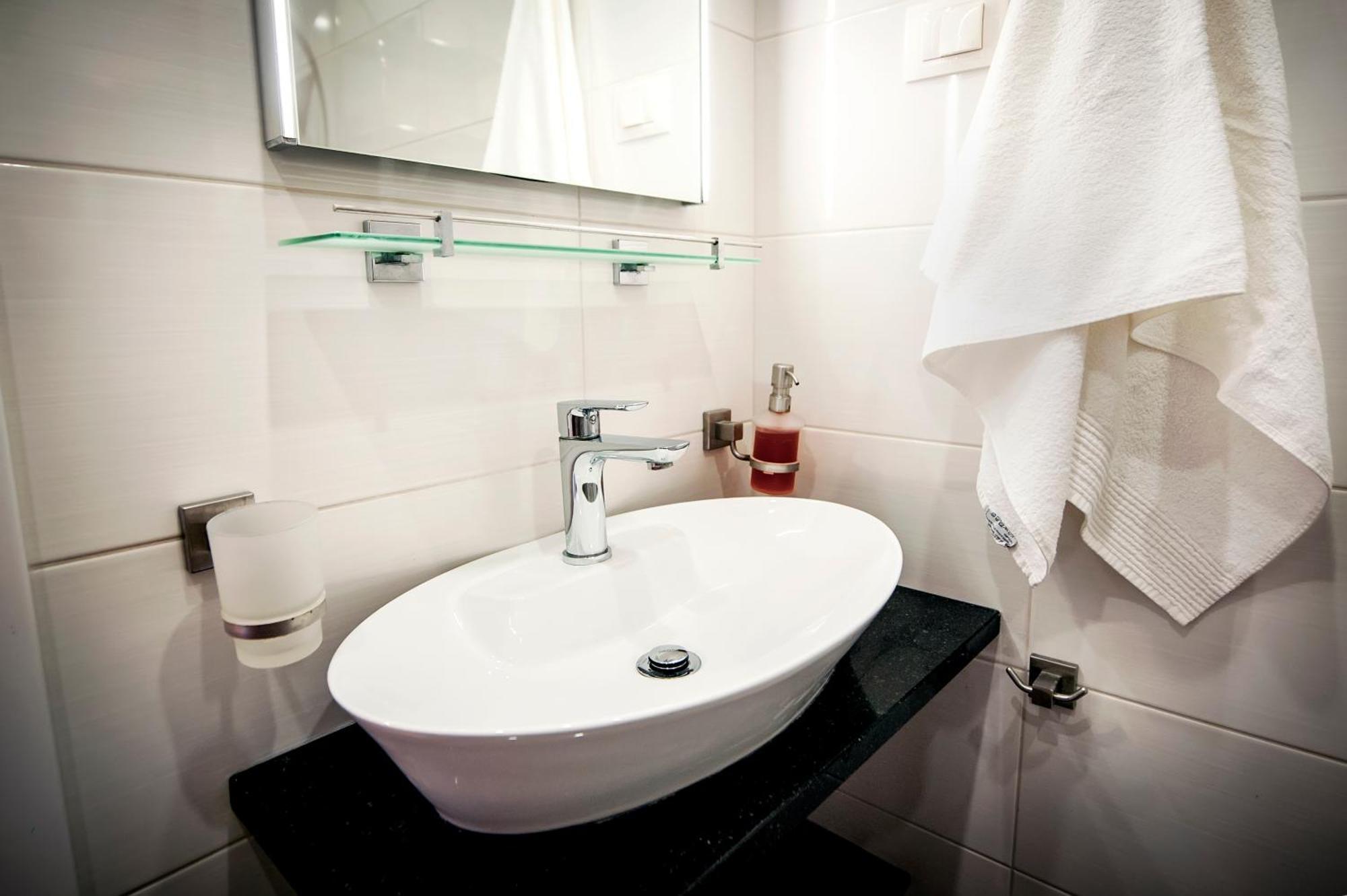 Apartments Carera 42 ロヴィニ エクステリア 写真